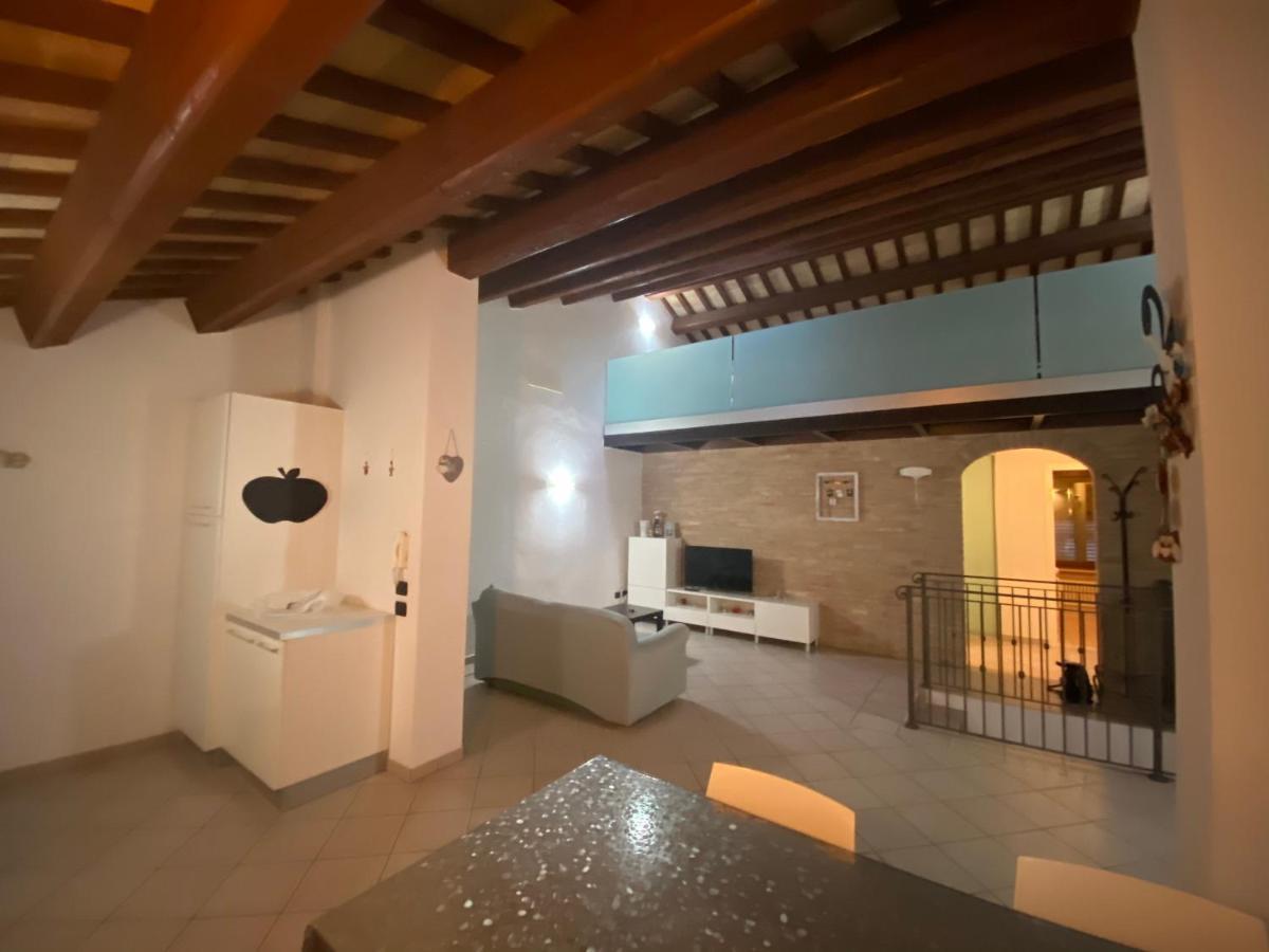 Casa Di Adele Διαμέρισμα Chiaravalle Marche Εξωτερικό φωτογραφία